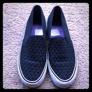 Womens 7 Black Slip Ons